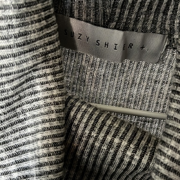 Turtle neck Top - Picture 4 of 6